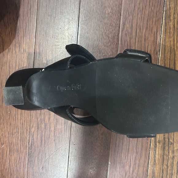 Open Edit Sandals - Picture 3 of 3